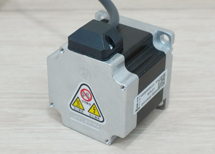 Leadshine - Stepper Motor (Nema 23) แรงบิด 1.3N.m 4A Shaft 8mm (57CM13-0-I8) 40cm Cable