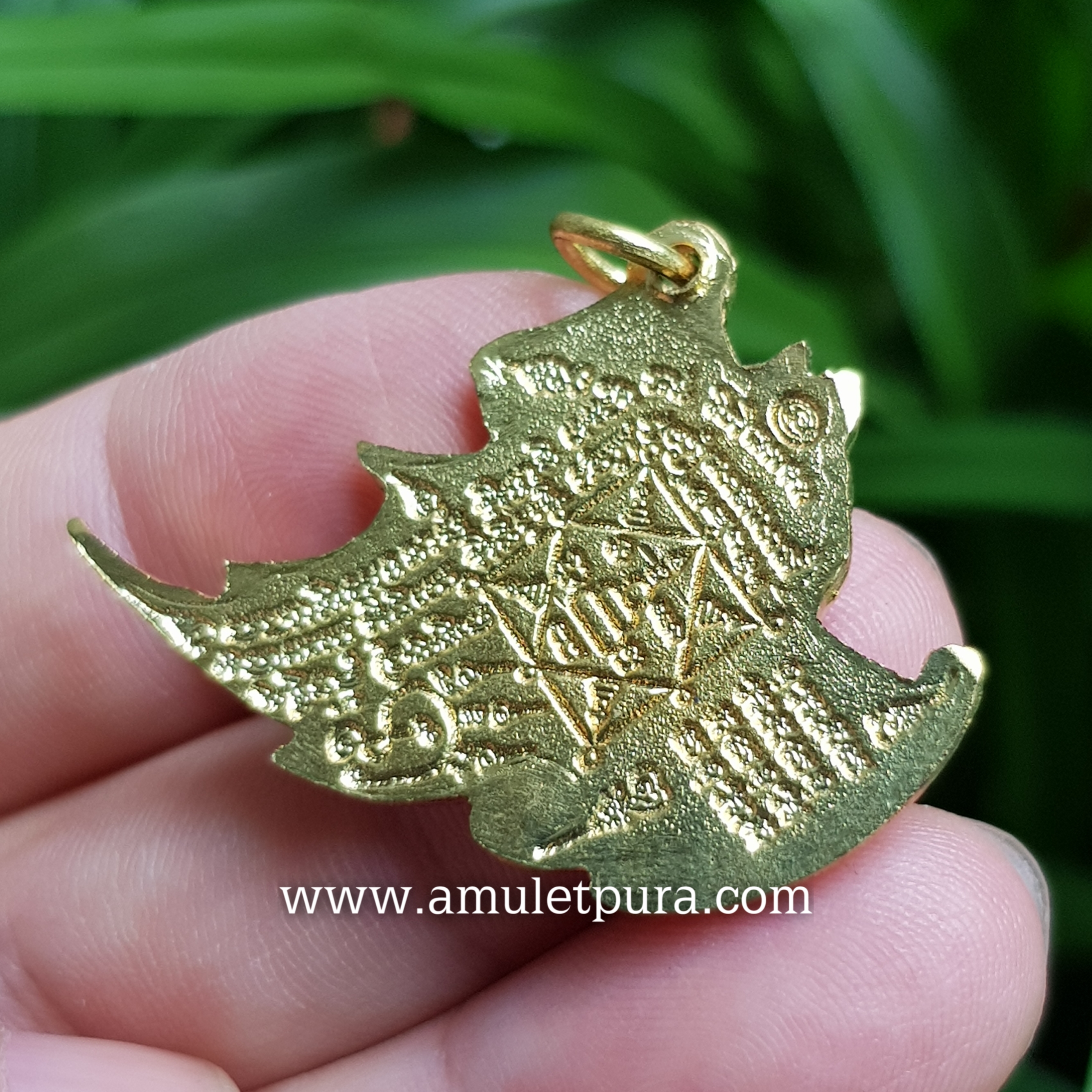 ค้างคาวเจ้าทรัพย์ รุ่นแรก(ทองผสม)หลวงปู่น้อย วัดบ่อหลวง จ.เพชรบุรี(ตอกโค้ดด้านหน้าเหรียญ)