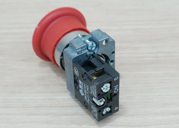 XB2-BS541 (1NO / ZB2-BE101) Contact Twist Emergency Push Button Switch 22mm