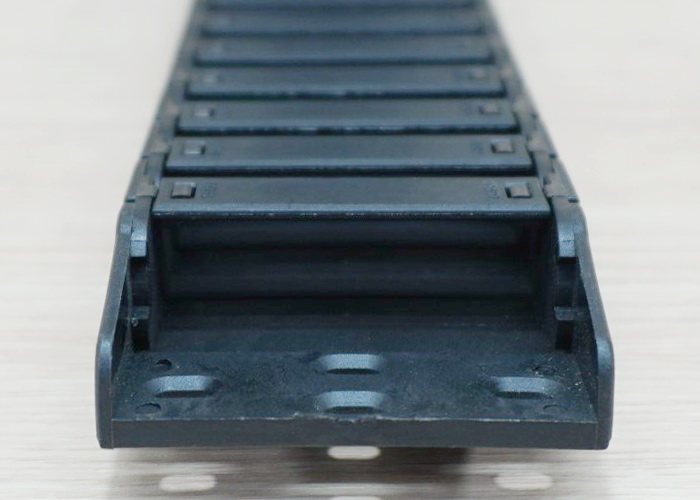 15 X 50 mm Cable Drag Chain R38mm ยาว 1M และ End Connectors (Semi-Enclosed)