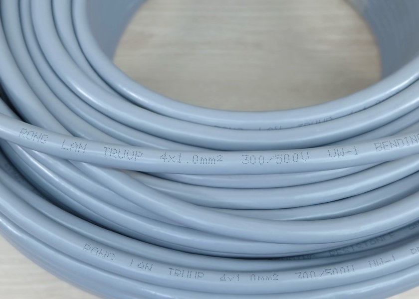 4 core x 1.0 mm2 Shielded Wire TRVVP Bending Resistant High Flexible Cable (1m)