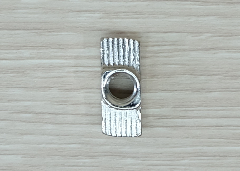 Free Nut M6 (20 ตัว/ชุด) สำหรับ Series 40 Alu Profile