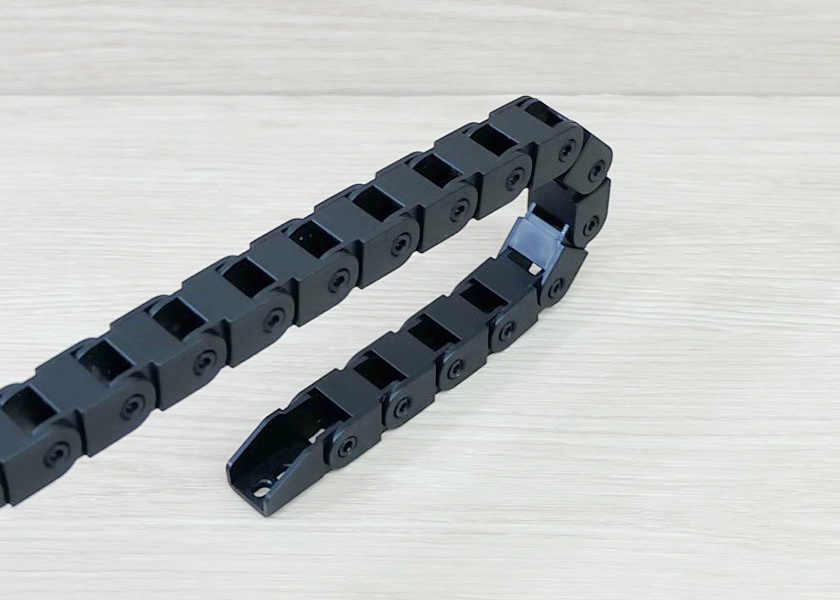 10 X 10 mm Cable Drag Chain R28mm ยาว 1M และ End Connectors