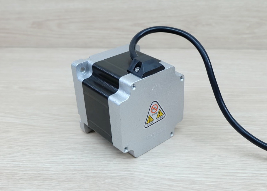 Leadshine - Stepper Motor (Nema34) แรงบิด 4.5N.m 4A Shaft 14mm (86CM45-0-I14)