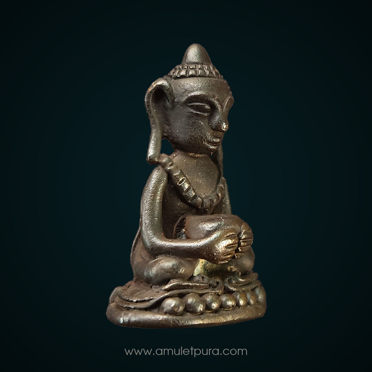 พระกริ่งพนมรุ้ง เนื้อนวโลหะกลับดำ ที่ระลึกฝังลูกนิมิต ปี 2530 หลวงพ่อเที่ยง วัดพระพุทธบาทเขากระโดง จ.บุรีรัมย์ (ใต้ฐานมี 2 โค้ด อุดกริ่ง)