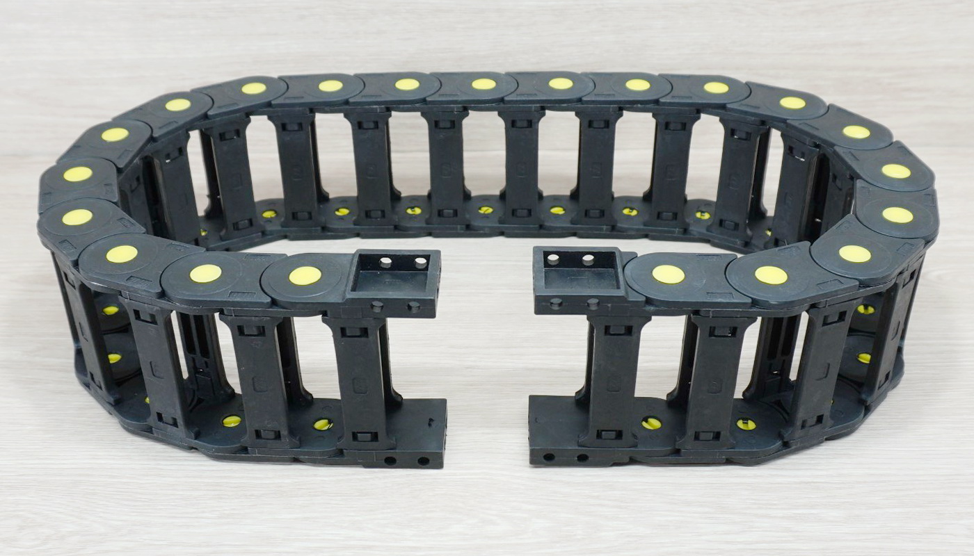 25 X 77 mm Cable Drag Chain R100mm ยาว 1M และ End Connectors (Bridge opening)