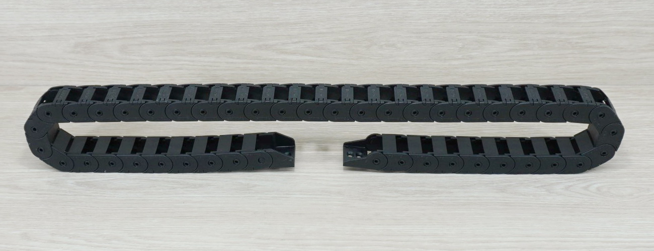 15 x 20 mm Cable Drag Chain R28mm ยาว 1M และ End Connectors (Bridge open outside)