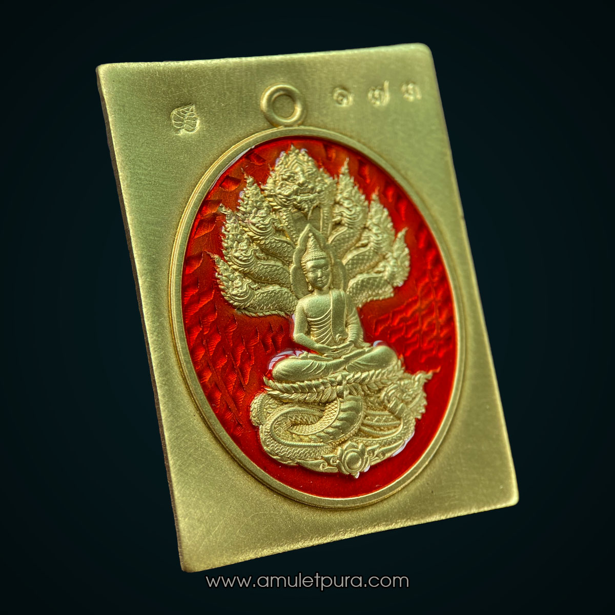 1 ใน 250 เหรียญ เหรียญแสตมป์นาคปรก รุ่นมหารวย (เนื้อทองทิพย์ซาตินลงยาแดง) ปี67 หลวงปู่ศิลา วัดโพธิ์ศรีสะอาดแกแปะ จ.กาฬสินธุ์ (วัดสร้าง 250 เหรียญ มีโค้ด หมายเลข 173)