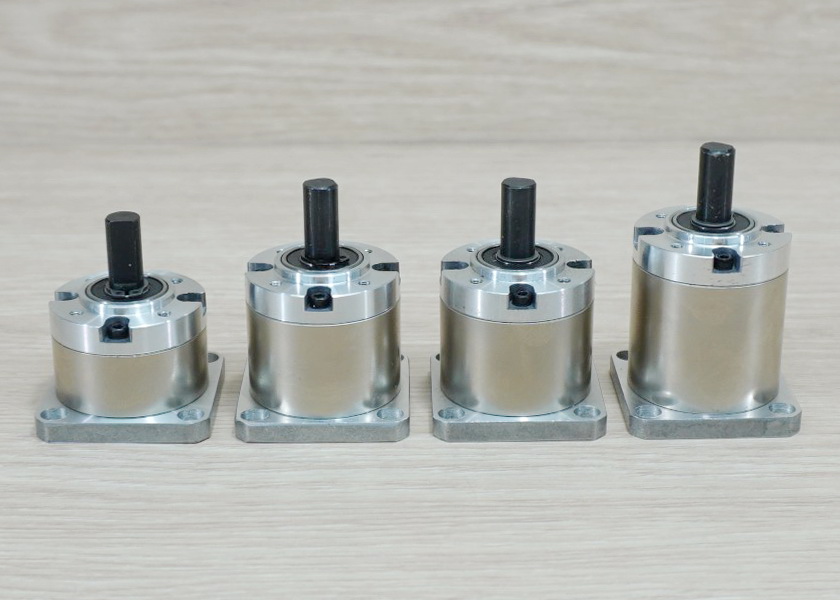 Planetary Gearbox Ratio 19.2:1 NEMA17 Speed Reducer (Shaft: IN 5mm - OUT 8mm)