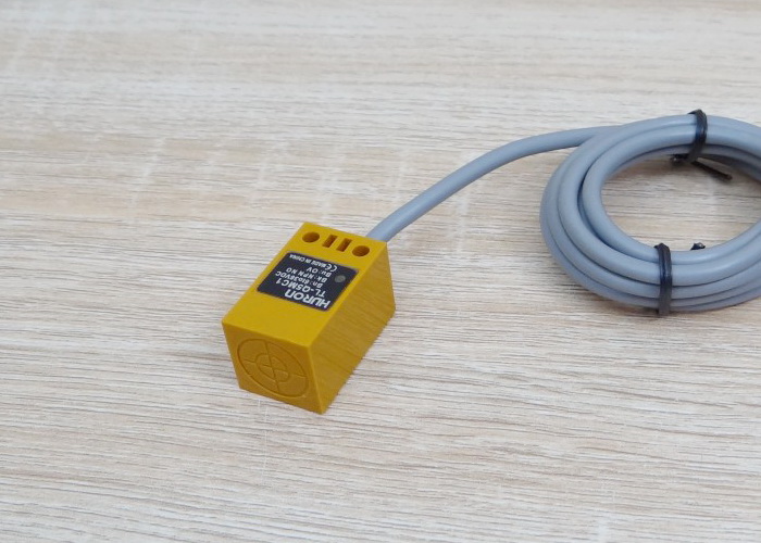 TL-Q5MC1 (NPN, NO ระยะ 5mm) 6-36VDC Inductive Proximity Sensor