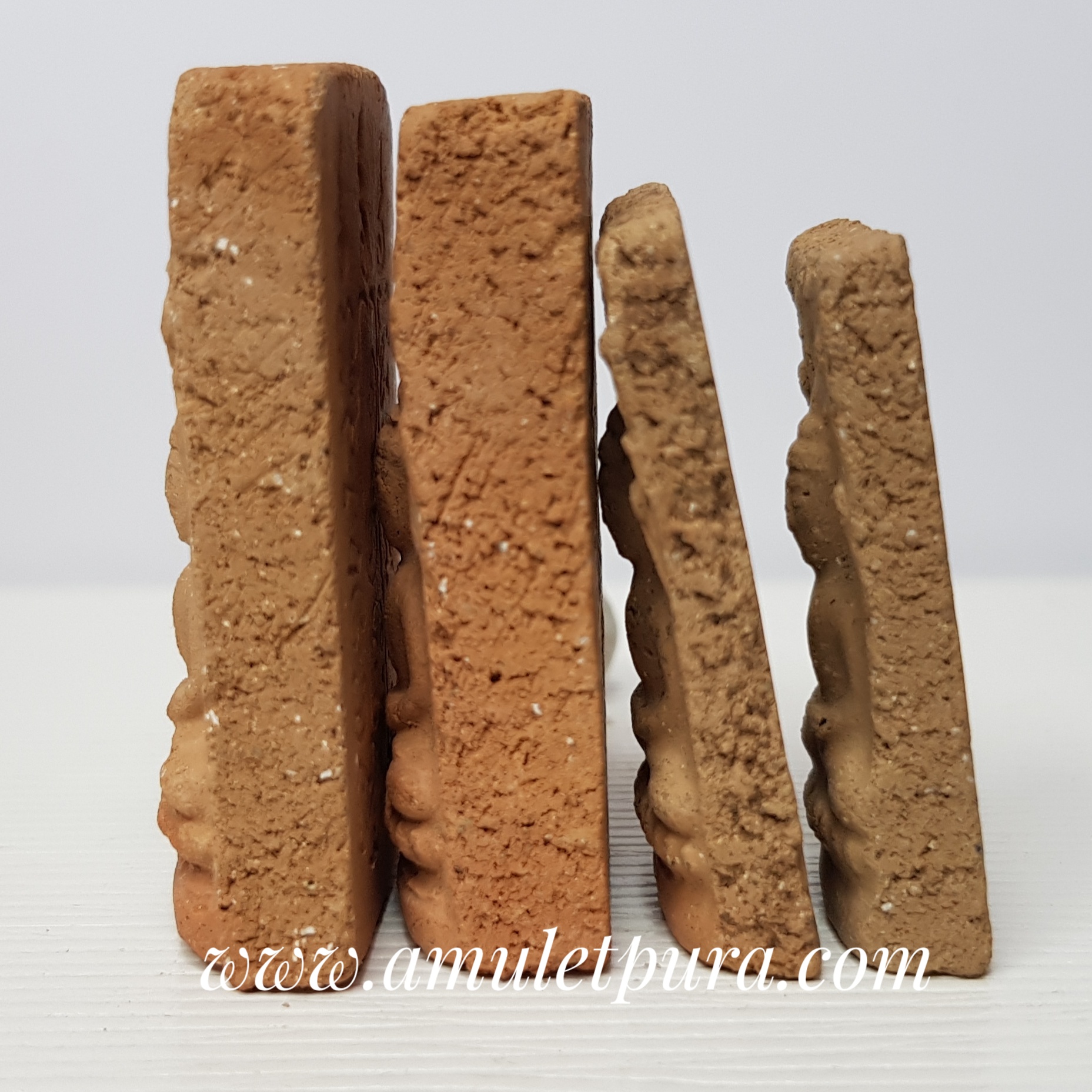 พระผงพรายสมุทร อชิโต พิมพ์เล็ก หลังมหายันต์เพชรรัตน์ ปี2499 หลวงพ่อเจิม วัดหอยราก จ.นครศรีธรรมราช(องค์ที่3)