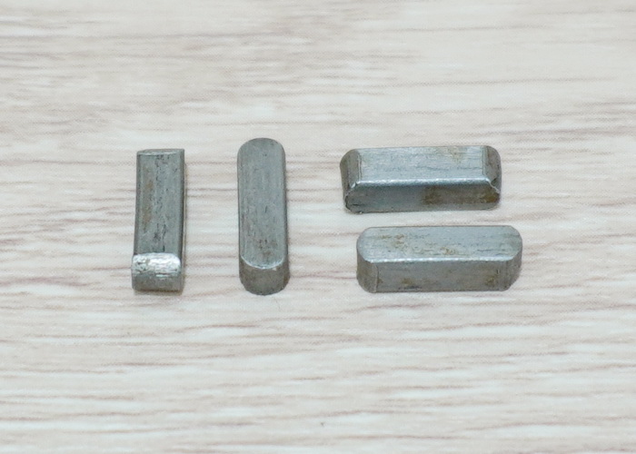 Flat Key Pin 3*3*10 Carbon Steel A-type Round Head Square (แพ็ค 4 ชิ้น)