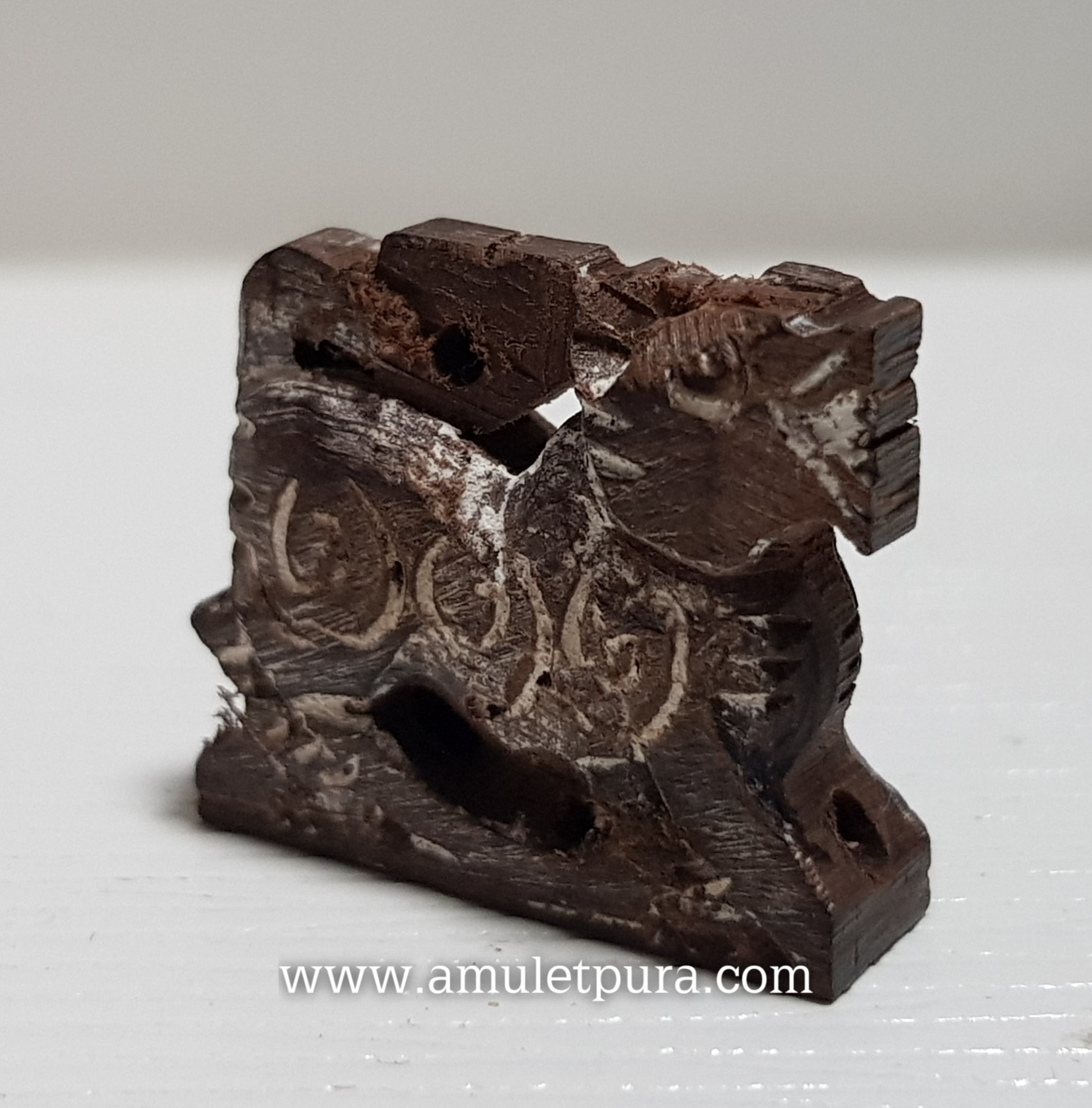 สิงห์สามขวัญไม้แกะ หลวงพ่อกัน วัดเขาแก้ว จ.นครสวรรค์