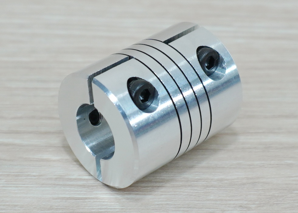 10 x 12 mm RB-Flexible Shaft Coupling D25 L30 mm (Hex Screw)