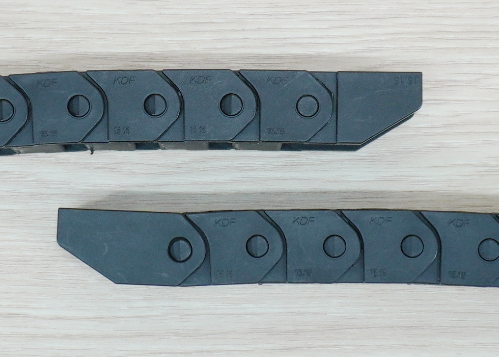 15 X 15 mm Cable Drag Chain R28mm ยาว 1M และ End Connectors