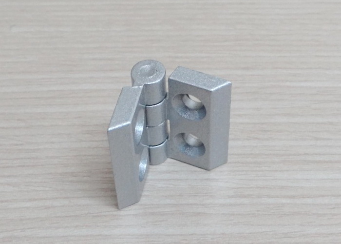 บานพับ Zinc Alloy Hinge for Alu-Profile 2020 ระยะรู 20x14 mm (สีเงิน)