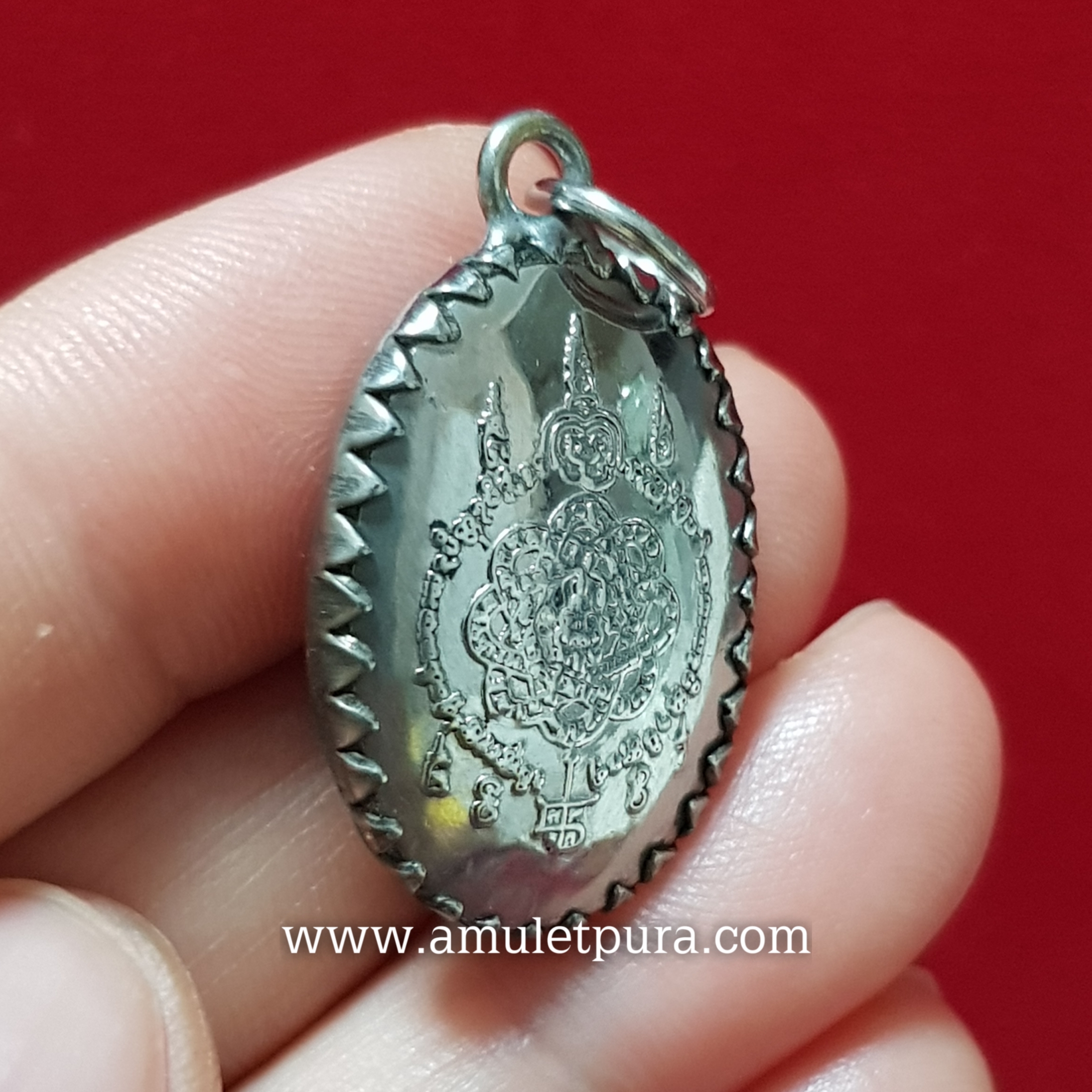 ล็อกเก็ตหลวงพ่อสุด เสือเผ่นหลังยันต์ตะกร้อ ปี50 วัดกาหลง จ.สมุทรสาคร