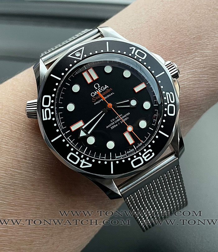 OMEGA SEAMASTER DIVER 300M ORANGE แถมสายยางสีส้ม