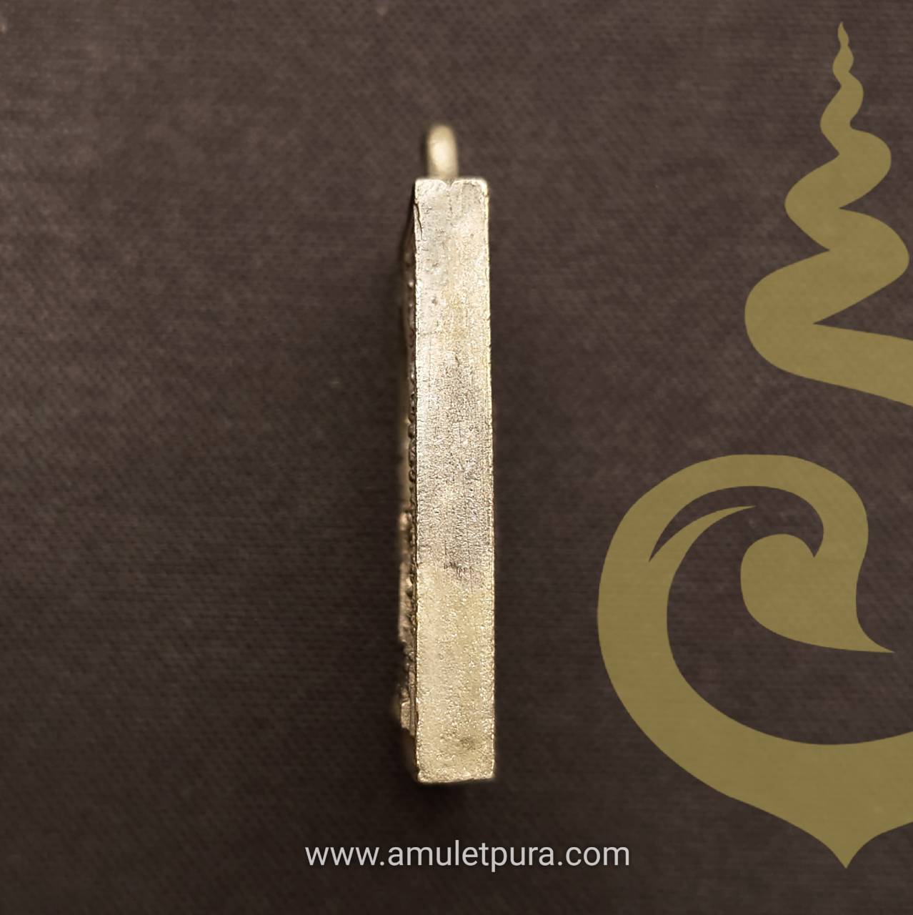 เหรียญหลวงพ่อวัดไร่ขิง (เนื้อสำริดโบราณ) รุ่นฉลองพระอารามหลวง ปี45 วัดไร่ขิง จ.นครปฐม (มีโค้ด) องค์ที่2