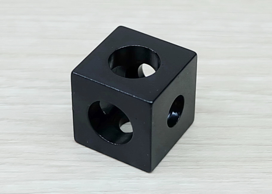 Cube Corner Bracket (Black)