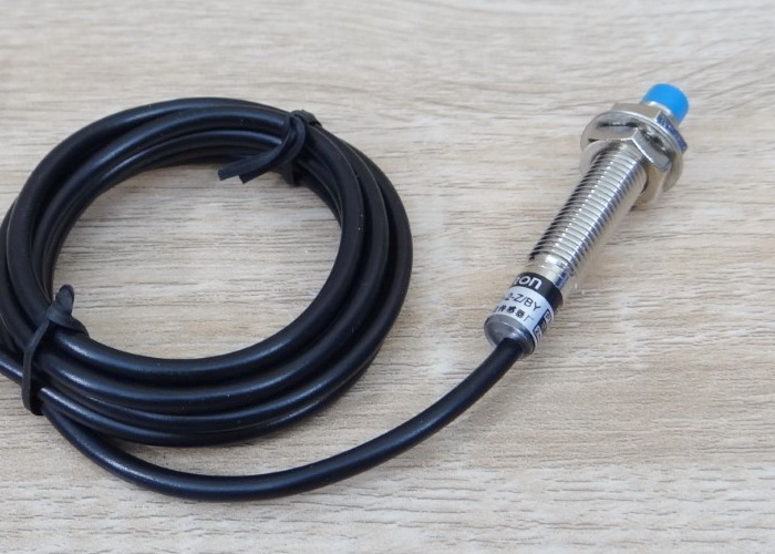 LJ8A3-2-Z/BY (PNP, NO ระยะ 2mm) 6-36V DC Inductive Proximity Sensor M8