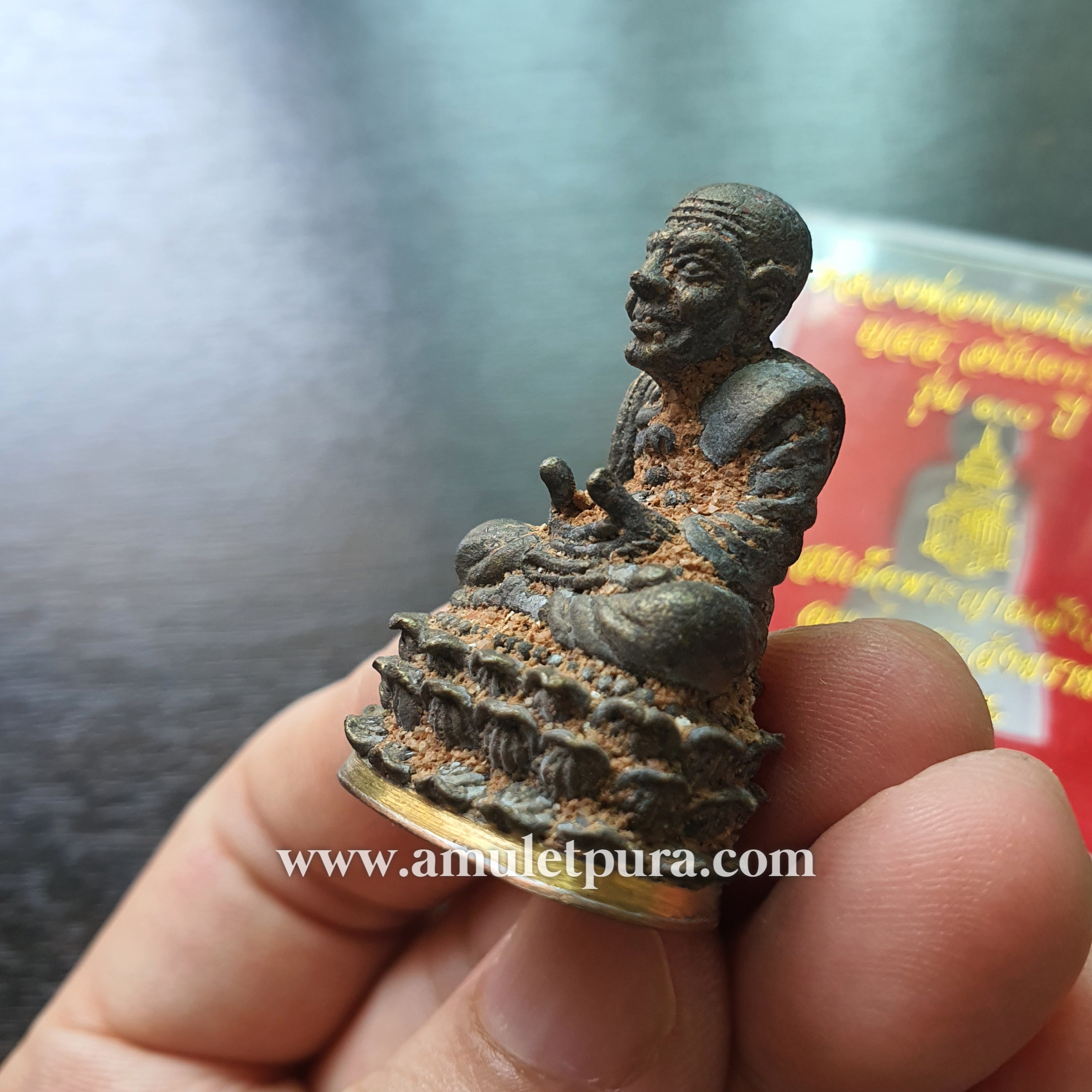 หลวงปู่ทวดนิ้วกระดก ญสส. อนันตทรัพย์ (กรรมการ เนื้อสัมฤทธิ์ผสมชนวน เทดินไทย) รุ่น 100 ปี ปี56 สมเด็จพระญาณสังวร สมเด็จพระสังฆราช สกลมหาสังฆปรินายก วัดบวรนิเวศฯ จ.กรุงเทพฯ(ใต้ฐานอุดกริ่ง ตอกกรรมการ ญสส หมายเลข1202)