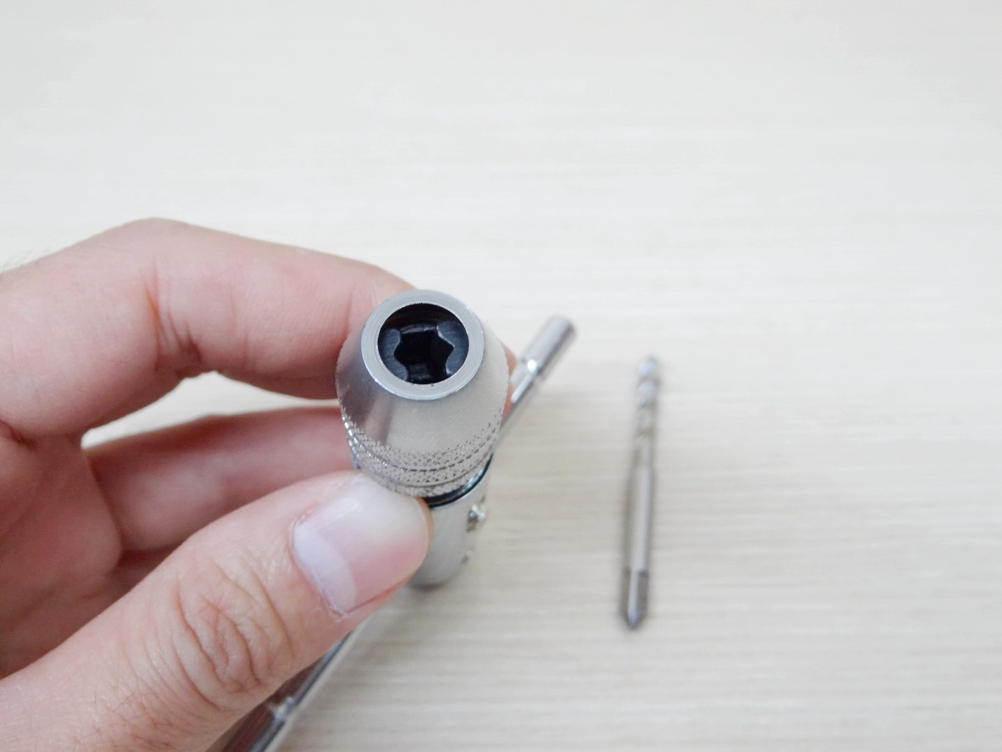 Reversible M3-M8 T Bar 85mm Handle Ratchet Tap Wrench Holder