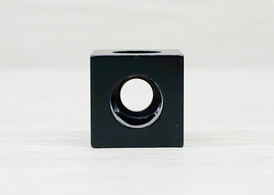 Cube Corner Bracket (Black)