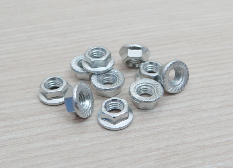M6 Hex Flange Nut Metal Lock Nuts DIN6923 Galvanized Plating (10ตัว/ถุง)