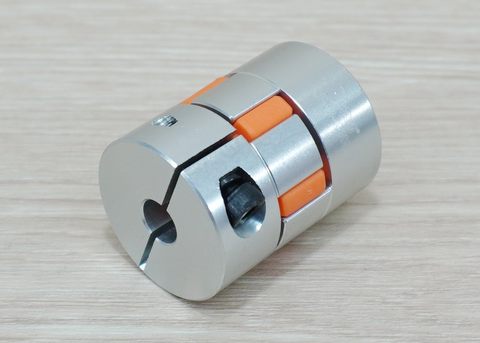 8 x 10 mm XB-Plum Flexible Shaft Coupling D30 L40