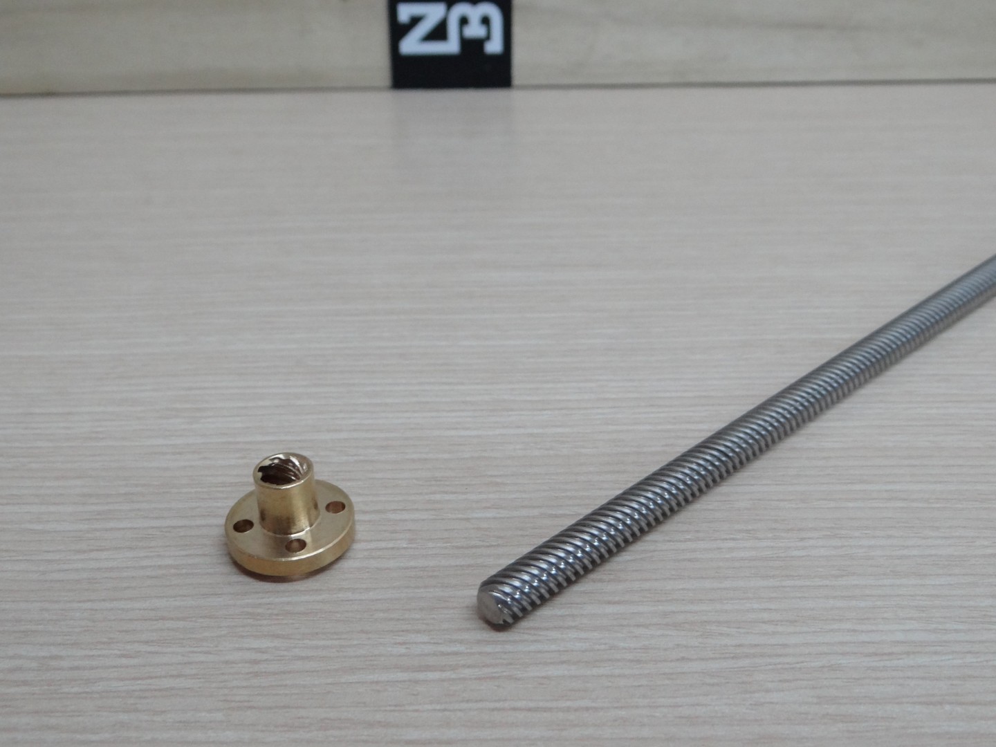 T8 Lead Screw Dia 8mm ยาว 600mm (Lead 12mm) + Copper Nut