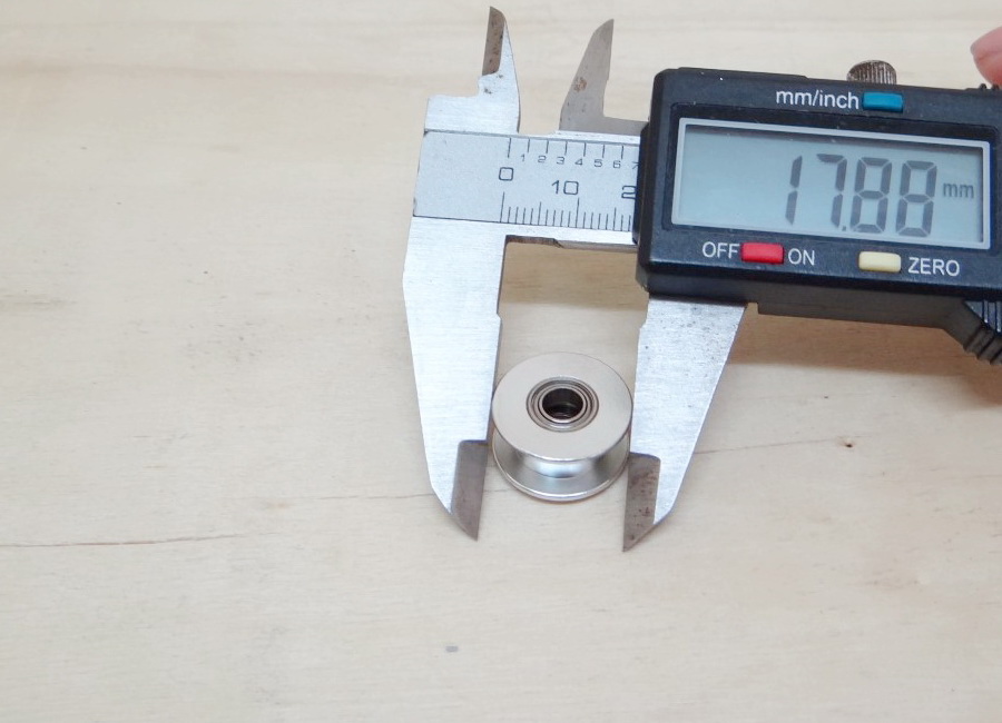 Pulley Wheel ไม่มีฟันแบบ 20 ฟัน 2GT width 6mm belt (Bore 5mm)