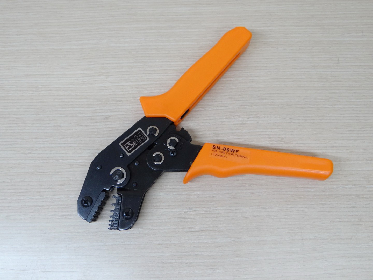 SN-06WF คีมเข้าหัวสายไฟ Crimping plier hand tool wire 0.25 - 6mm AWG 24-10