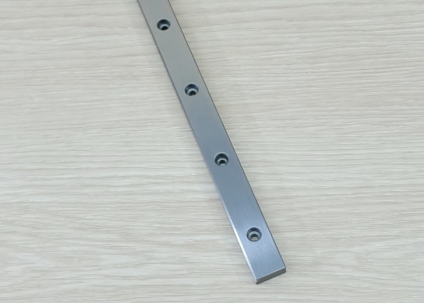 MGN15R - Linear Guide Rail Length 500mm