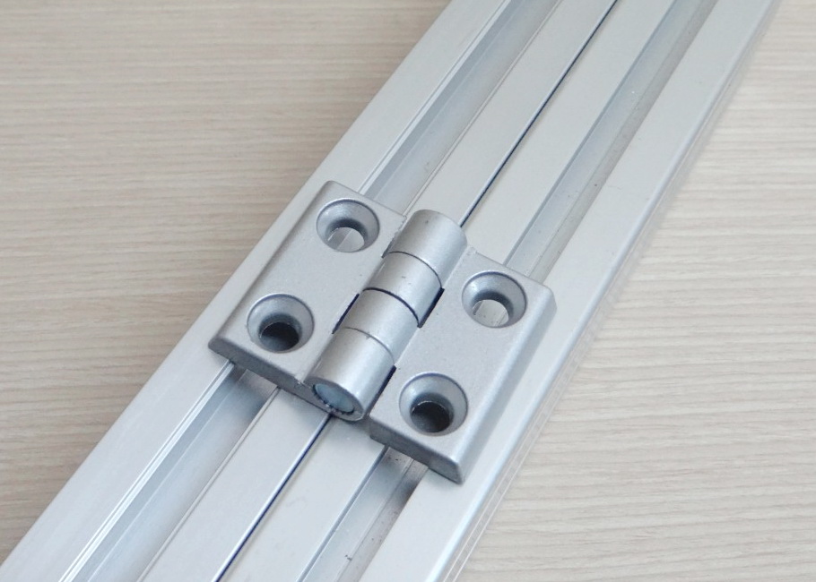 บานพับ Zinc Alloy Hinge for Alu-Profile 3030 ระยะรู 30x23 mm (สีเงิน)