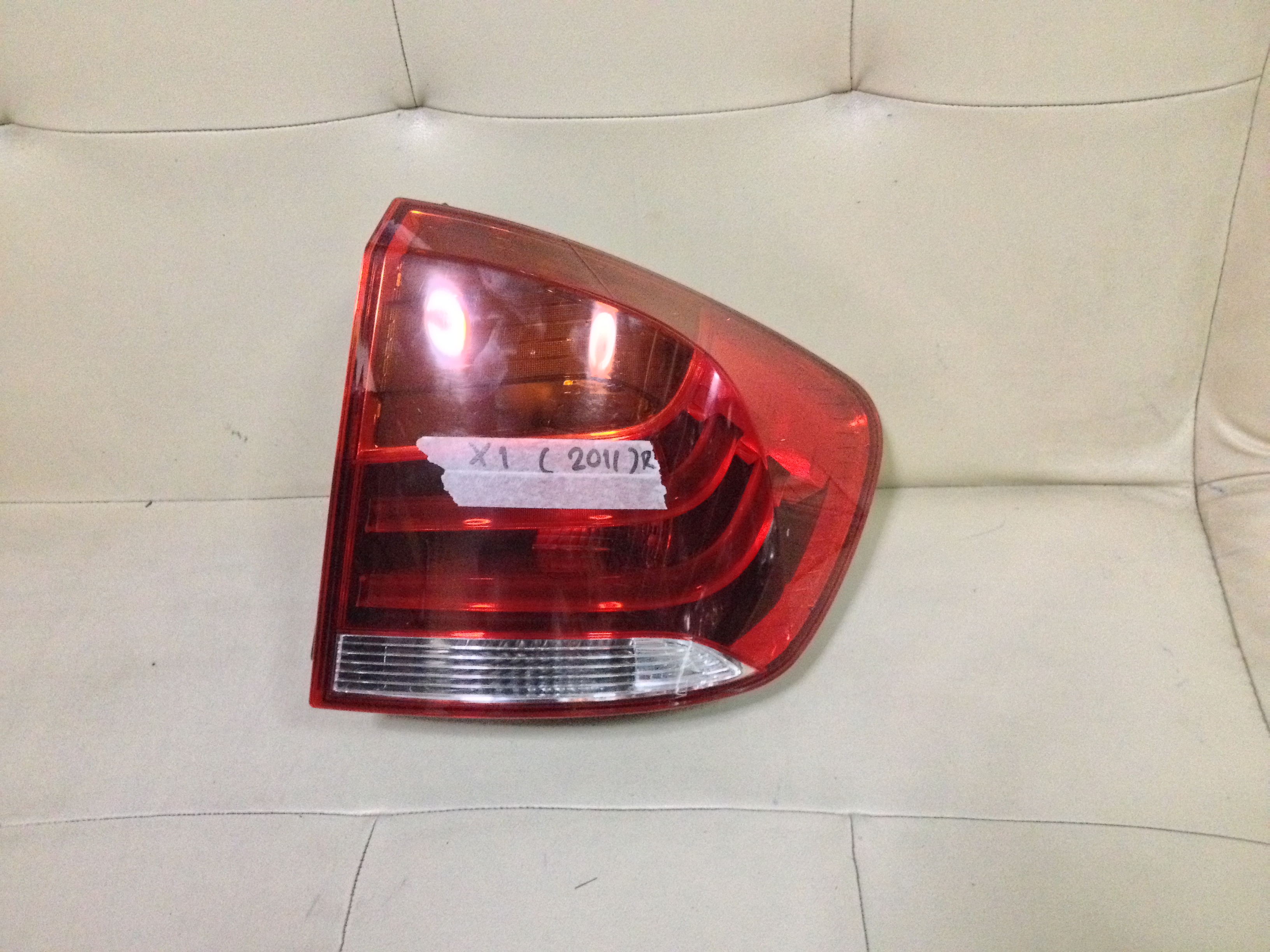 ไฟท้าย BMW X1 ปี 2011 R