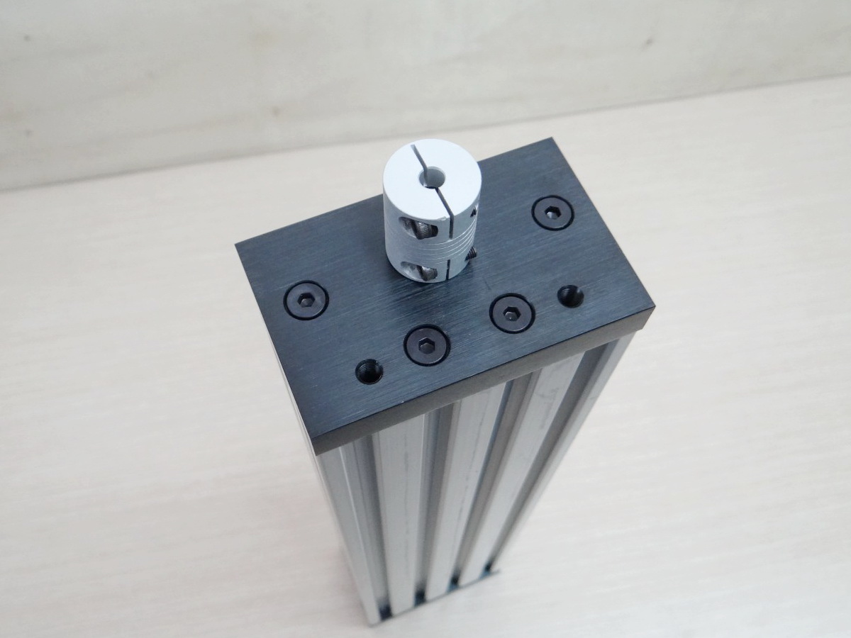 C-beam End Mount (Black)