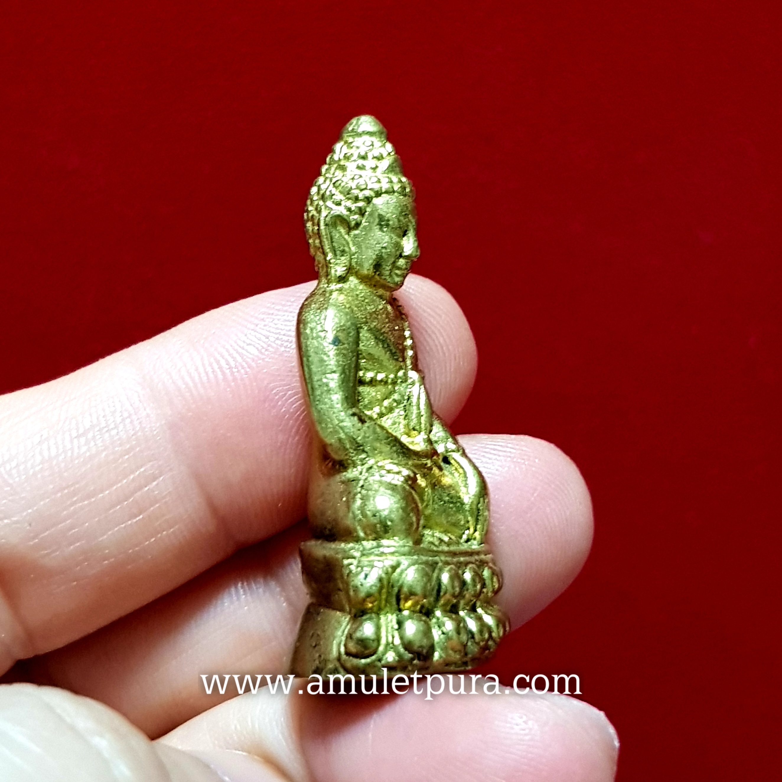 พระกริ่งนเรศวรเพชรกลับ (ปลอกลูกปืนกะใหล่ทอง) รุ่นอัศวิน ค่ายนเรศวร ปี50 วัดห้วยมงคล จ.ประจวบคีรีขันธ์ (ใต้ฐานตอกโค้ด หมายเลข160)