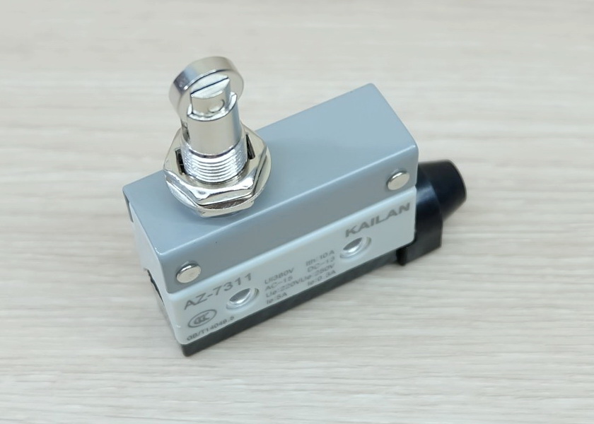 AZ-7311 Waterproof Micro Limit Switch - Horizontal Straight Roller Metal (Silver Contact)