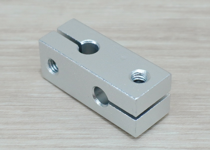 5mm x 5mm Holes Cross Shaft Support Aluminum Alloy