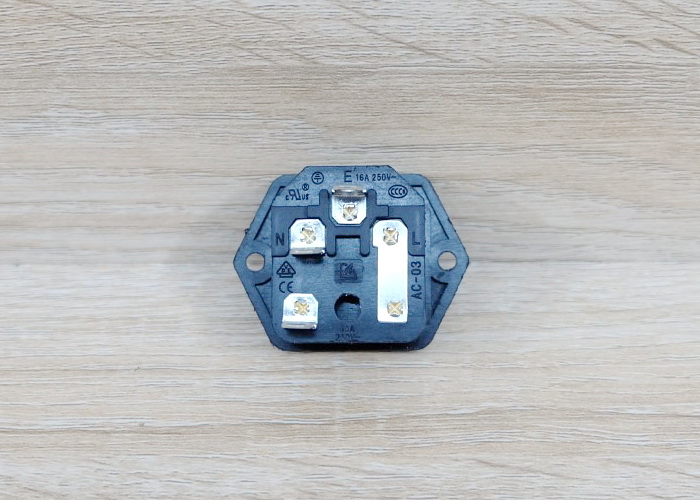 AC-03 Male Power Plug 3 Pin AC250V พร้อมฟิวส์ 10A