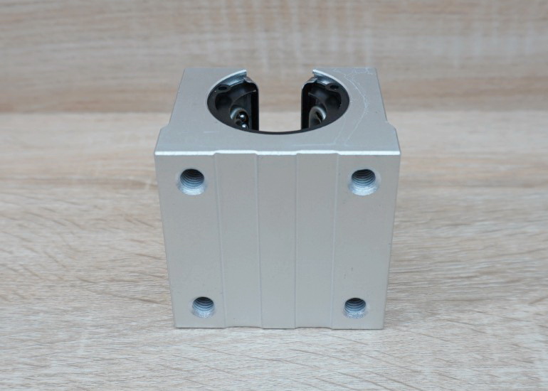 SBR30GA (ร่องเหล็ก ทนทานสูง) Steel Retainer - Aluminum Linear Ball Bearing Block