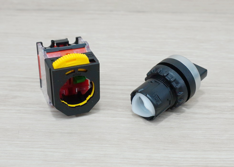 LAY38-11X2 AC400V 10A (2-Position) Industrial Selector Rotary Switch (On-Off) self-locking