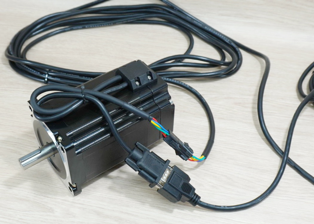 Hybrid Closed-Loop Stepper Motor (Nema34) 86HBS120 แรงบิด 12N.m 5.6A Shaft 14mm + HBS860H Driver