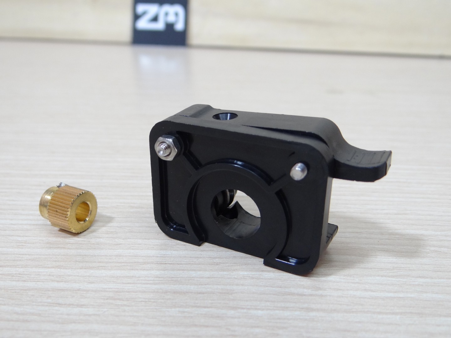 Extruder 1.75mm wire feed (Left side) for Makerbot พร้อมเฟือง 36 tooth