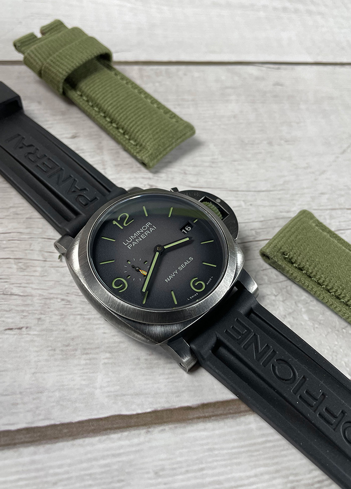 PAM1412 VSF Navy Seals 44 MM.