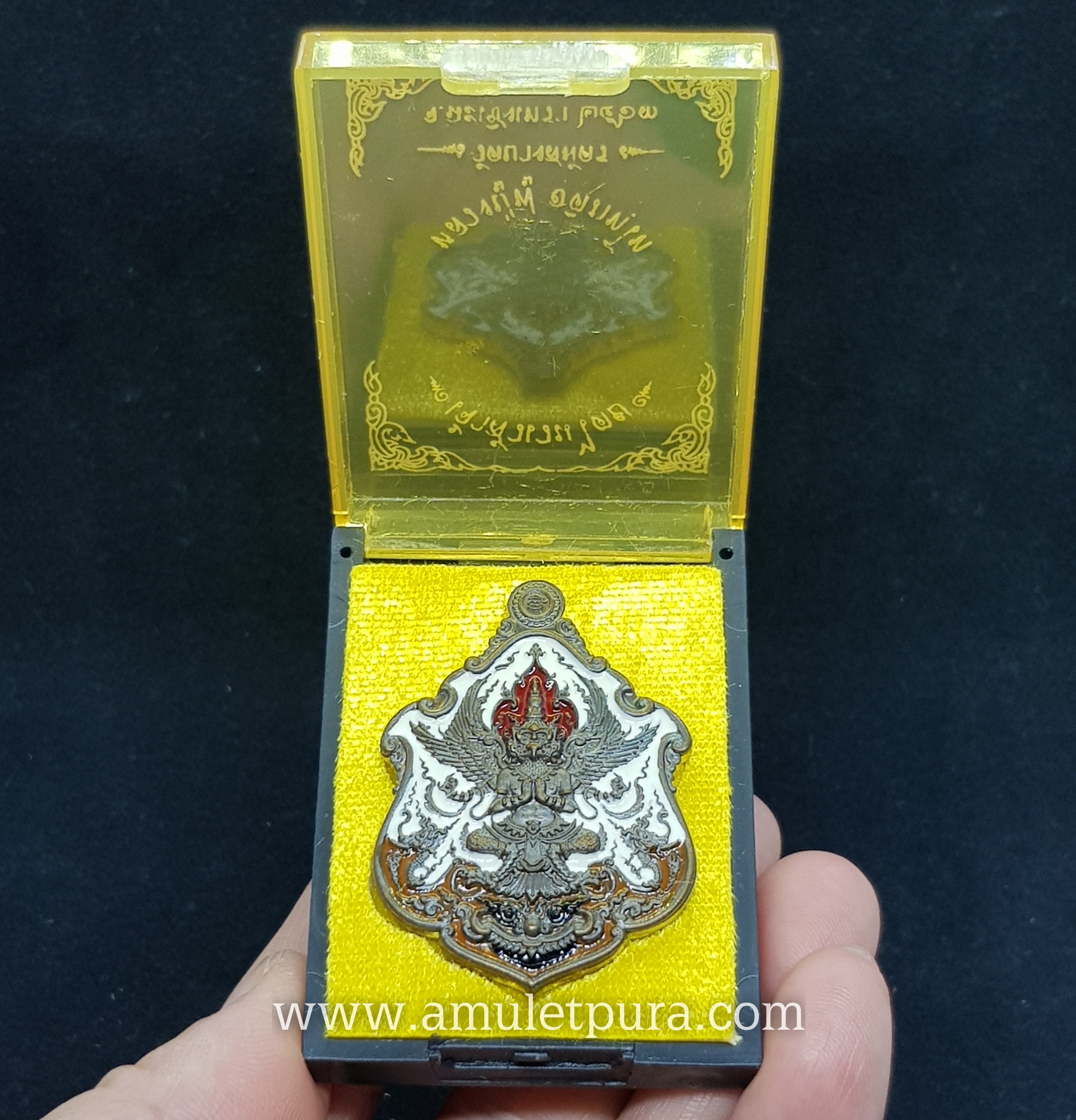 เหรียญพญาครุฑ(เนื้อมหาชนวนลงยา4สี (ขาว/แดง/ส้ม/ดำ)รุ่นเจ้าสัวเวนไตย ปี63 หลวงพ่อฟู วัดบางสมัคร จ.ฉะเชิงเทรา(มีโค้ด หมายเลข157)