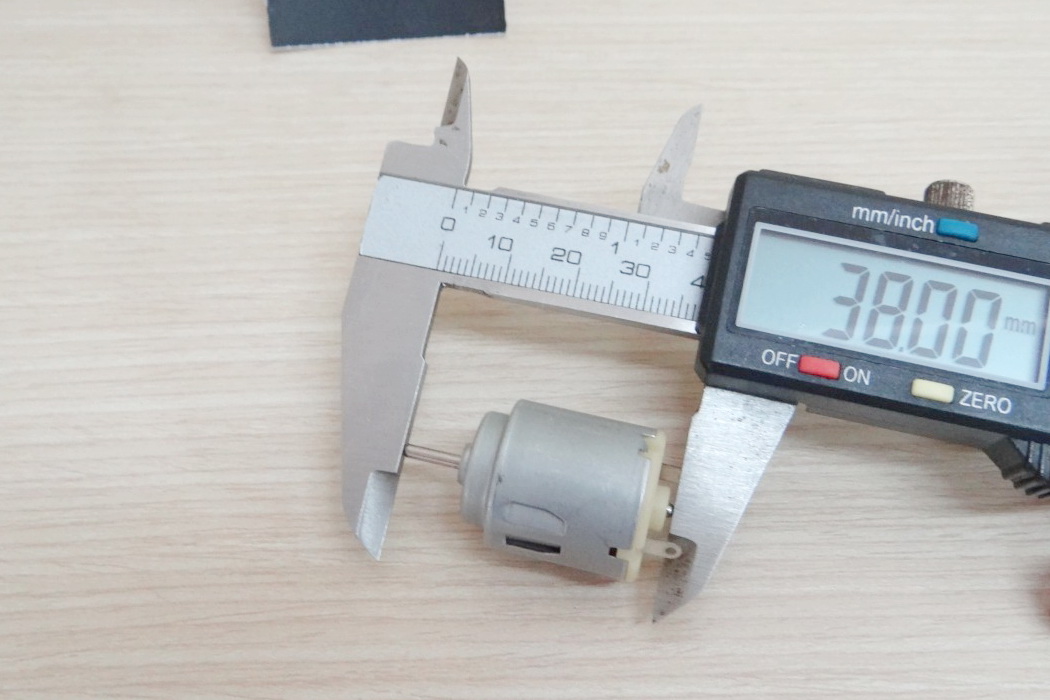 DC R140 มอเตอร์ขนาดเล็ก 3-5 V (ชุด 4 ตัว)