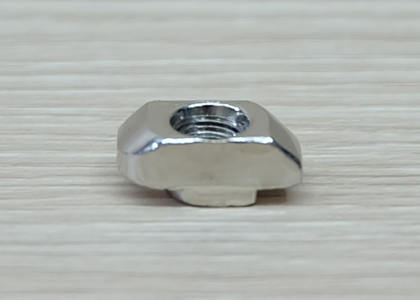 Free Nut M6 (20 ตัว/ชุด) สำหรับ Series 30 Alu Profile