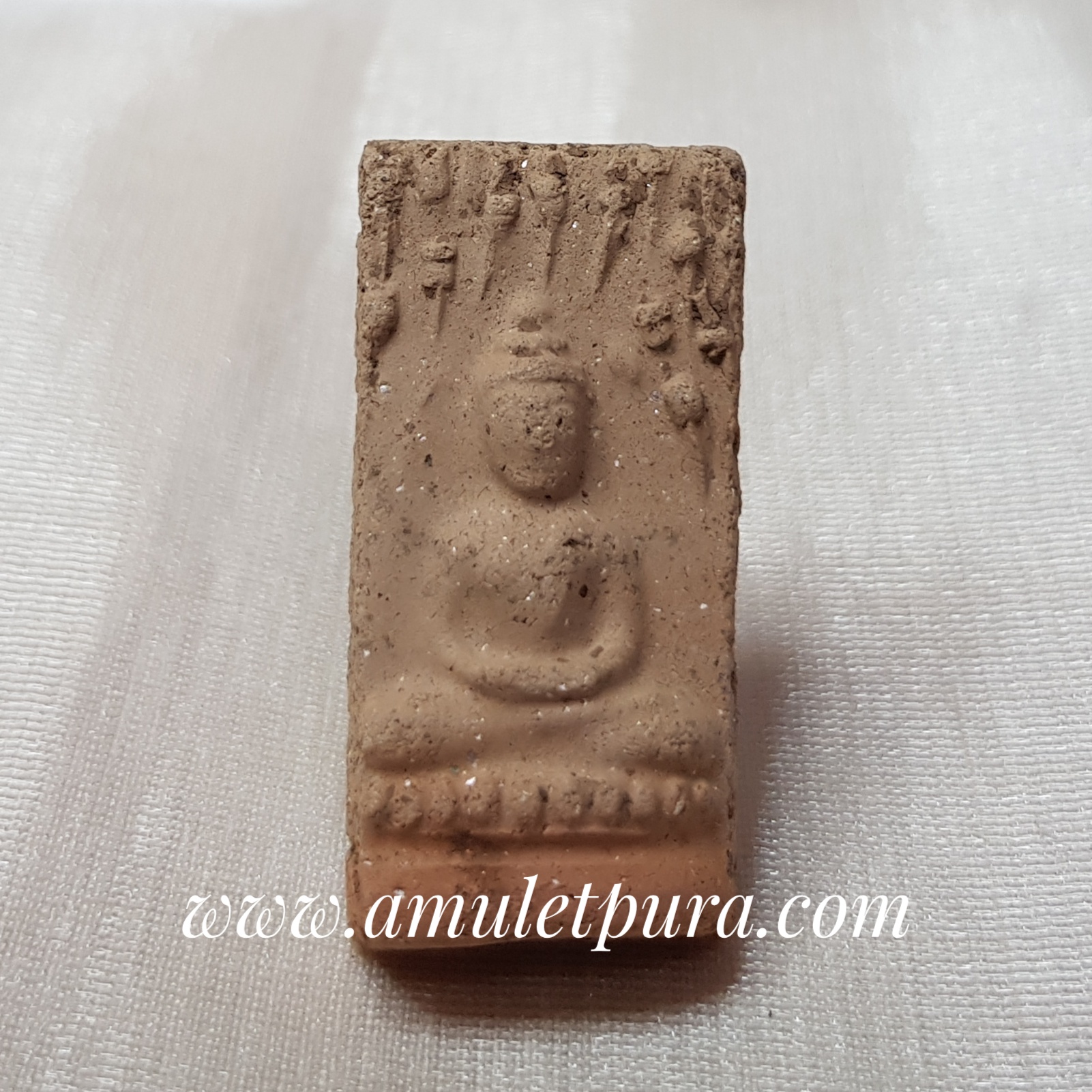 พระผงพรายสมุทร อชิโต พิมพ์เล็ก หลังมหายันต์เพชรรัตน์ ปี2499 หลวงพ่อเจิม วัดหอยราก จ.นครศรีธรรมราช(องค์ที่3)